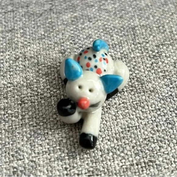 New Cute Porcelain Cat Stretching - Picture 1 of 4